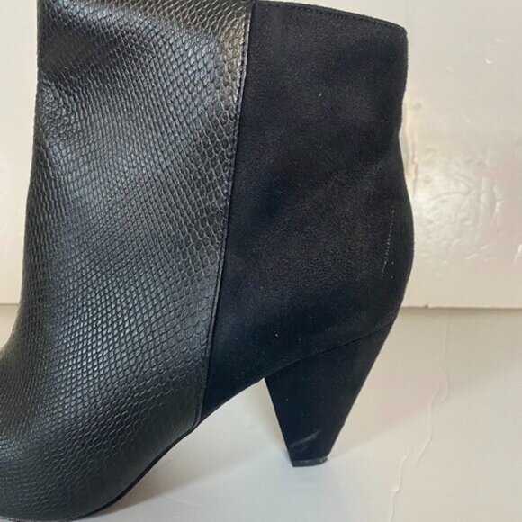 LifeStride Pointed Toe Black Snakeskin Print Women’s Ankle Boots Size US 7W - Picture 8 of 10